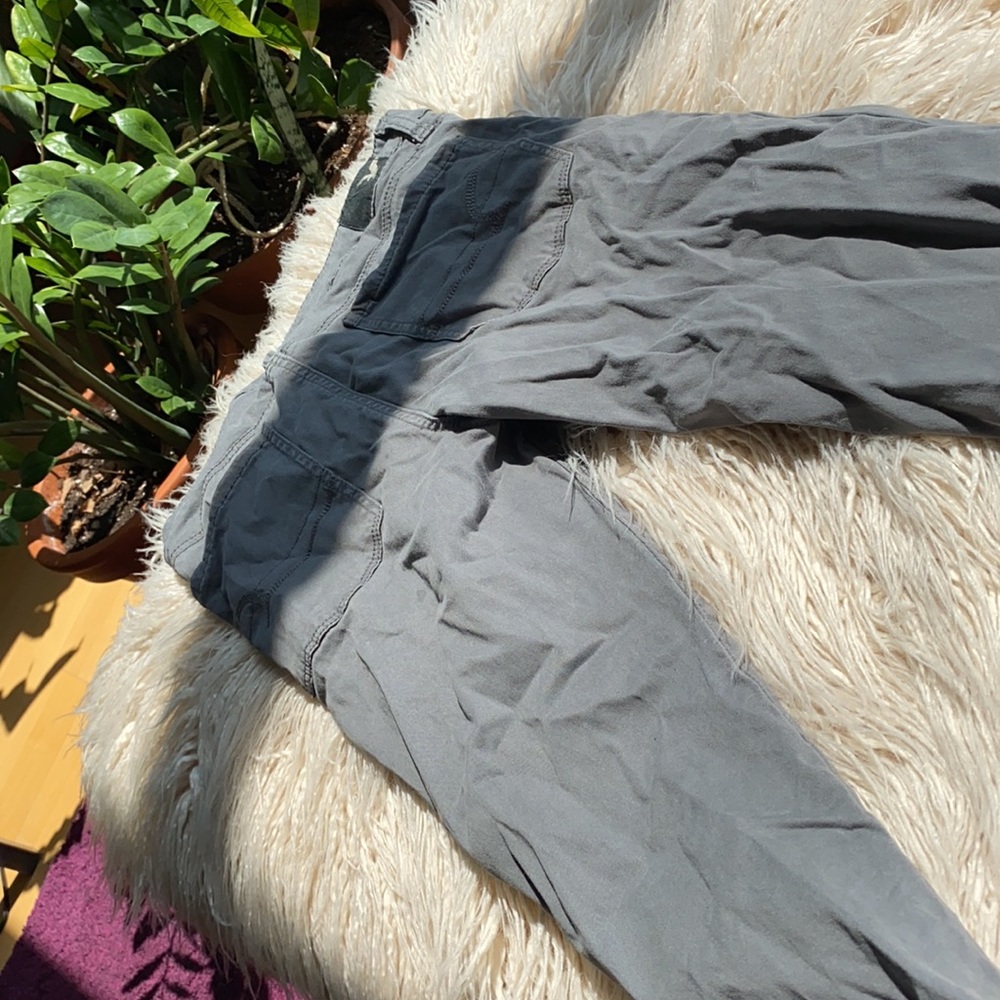 Grey pants - Picture 3 of 3